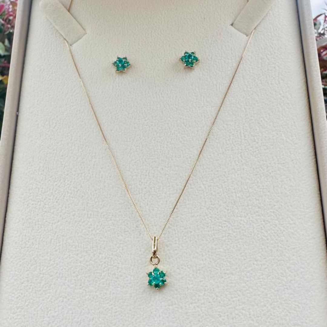 Set Cadena y Aretes Marquesa Esmeraldas en Oro 18k