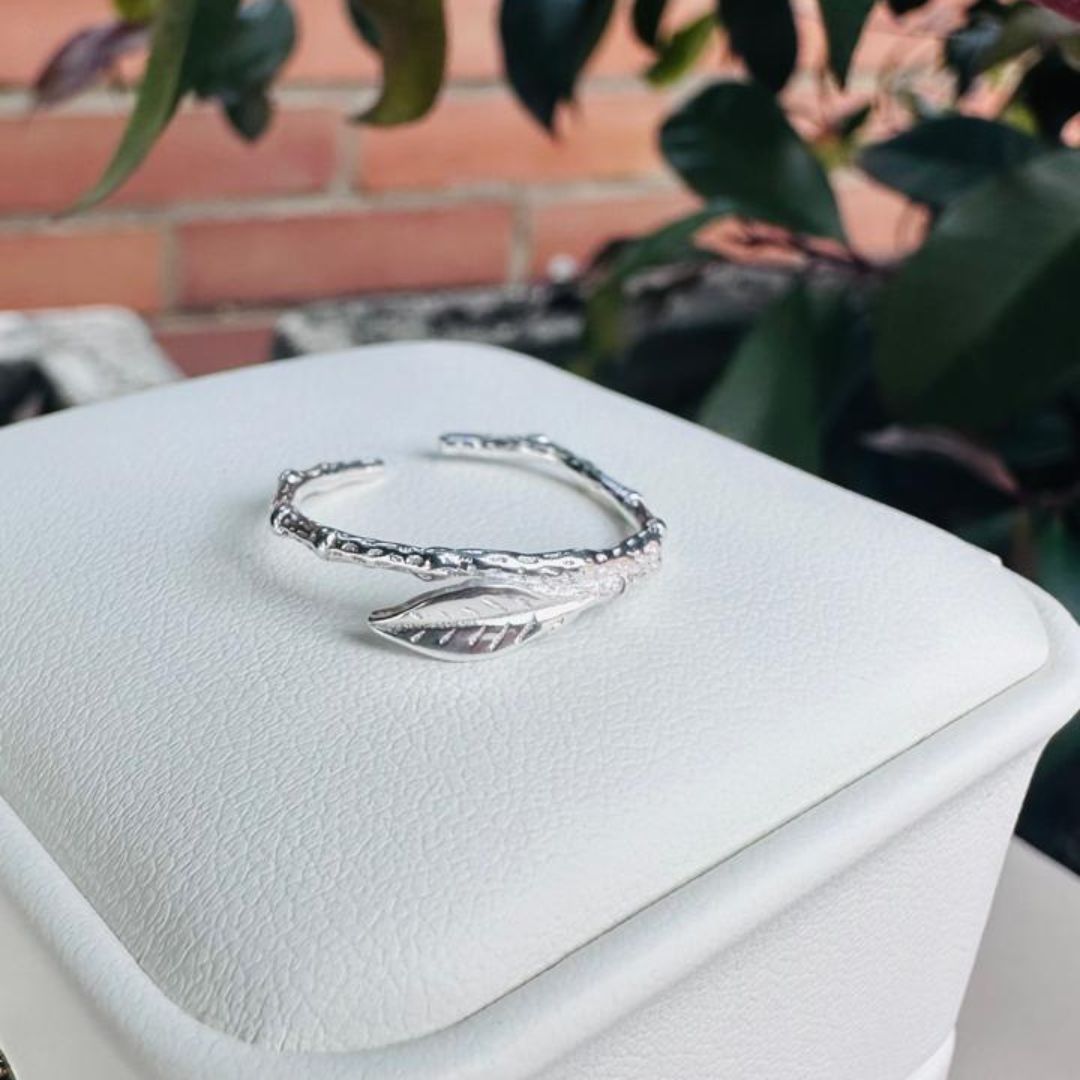 Anillo Hoja Silvestre Ajustable