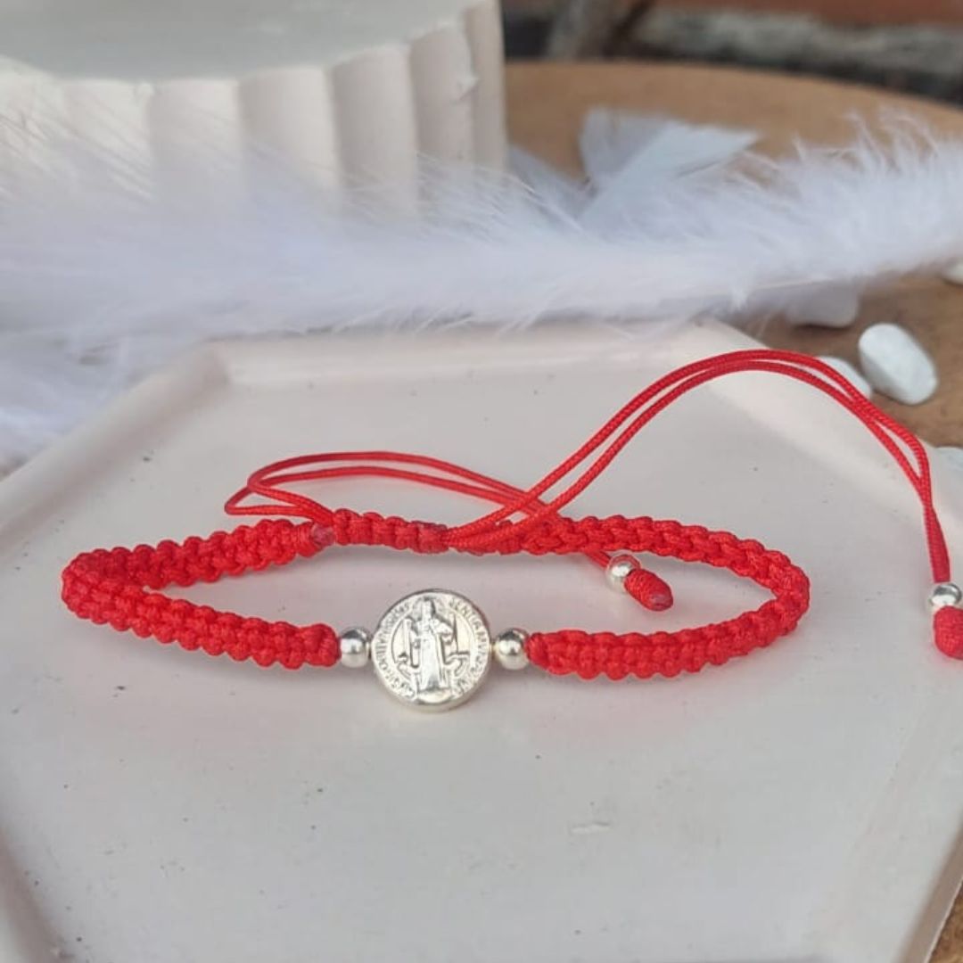 Pulsera Hilo Rojo con Pasante San Benito y balín