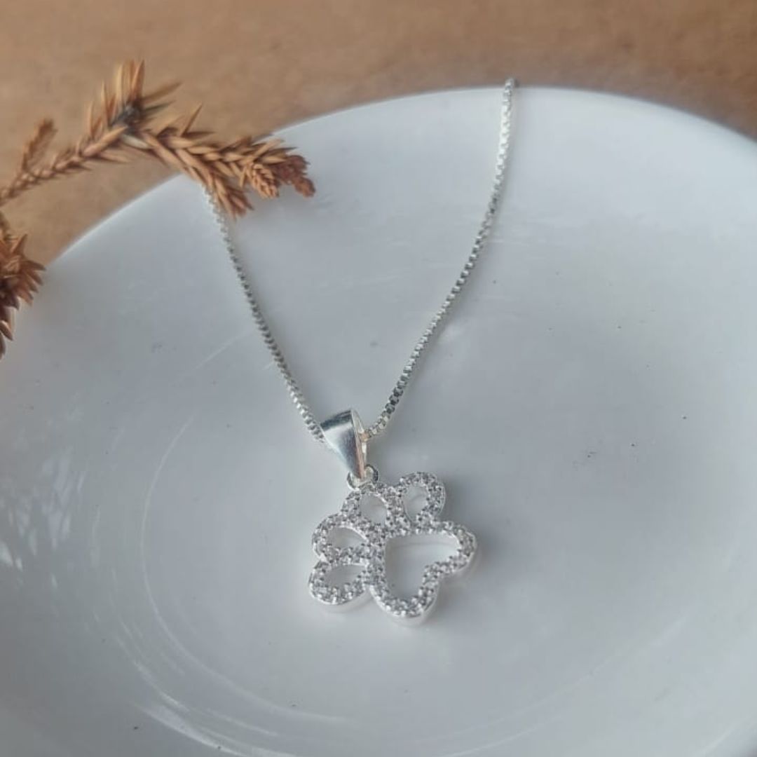 Cadena y dije huella con circones