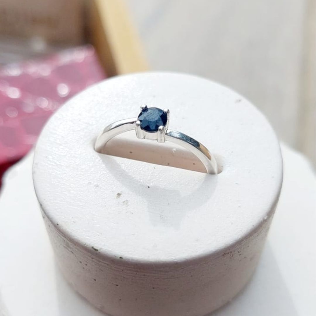 Anillo con Zafiro 0.37ct