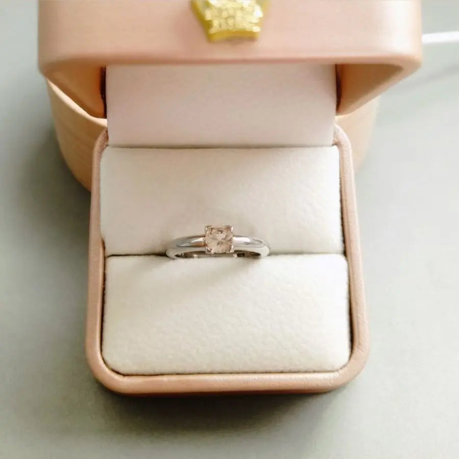 Morganita de 0,31 ct en Plata Rodinada