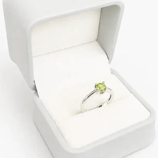 Peridoto Natural de 0.60 ct en plata rodinada
