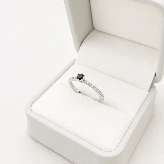 Diamante Negro 0,12 ct en Plata Rodinada