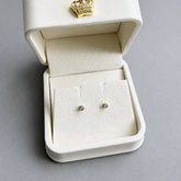 Diamante Natural de 0,04 Qts en Oro 18K