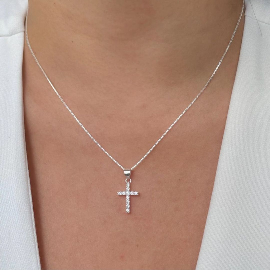 Cadena con dije cruz 1.5cm