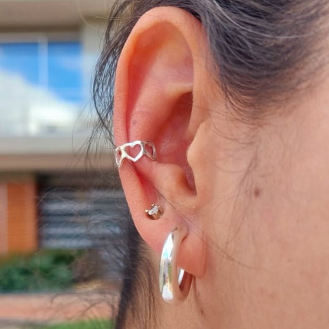 Earcuff Hilo de Corazones