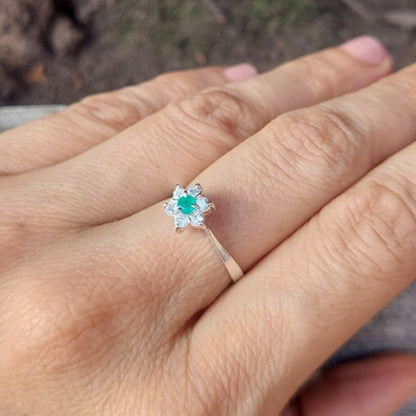 Esmeralda Natural diseño Marquesa (Anillo, Aretes, Cadena, Dije)