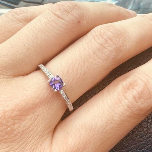 Anillo Amatista 4mm plata rodinada
