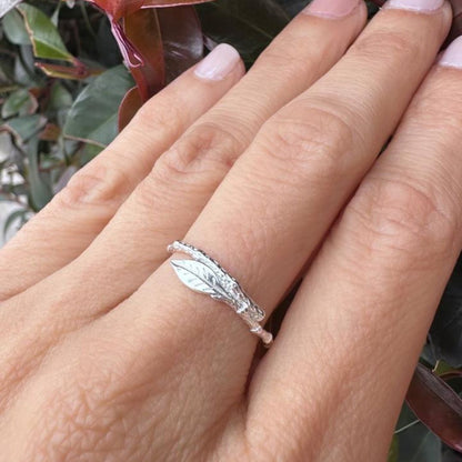 Anillo Hoja Silvestre Ajustable