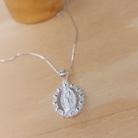 Cadena con Dije Virgen 15mm