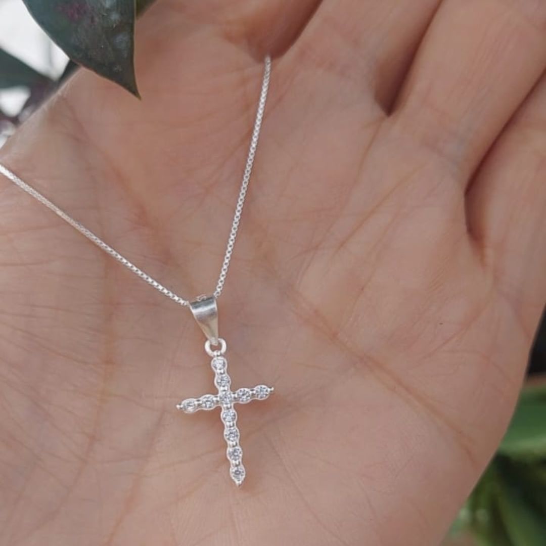 Cadena con dije cruz 1.5cm