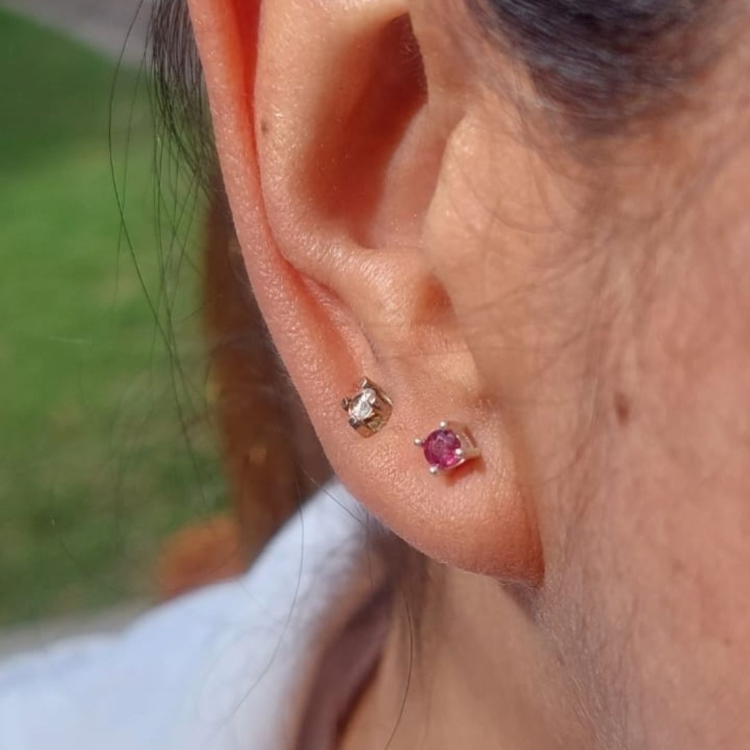 Topos con Rubi 0.30ct