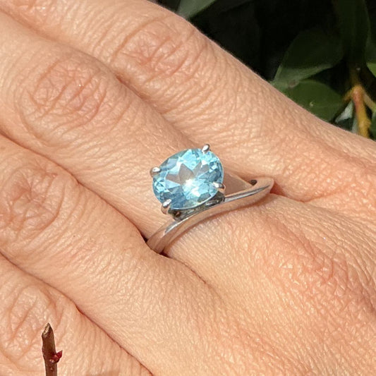 Anillo Ondas Topacio Sky Blue de 3,38 ct en Plata Rodinada