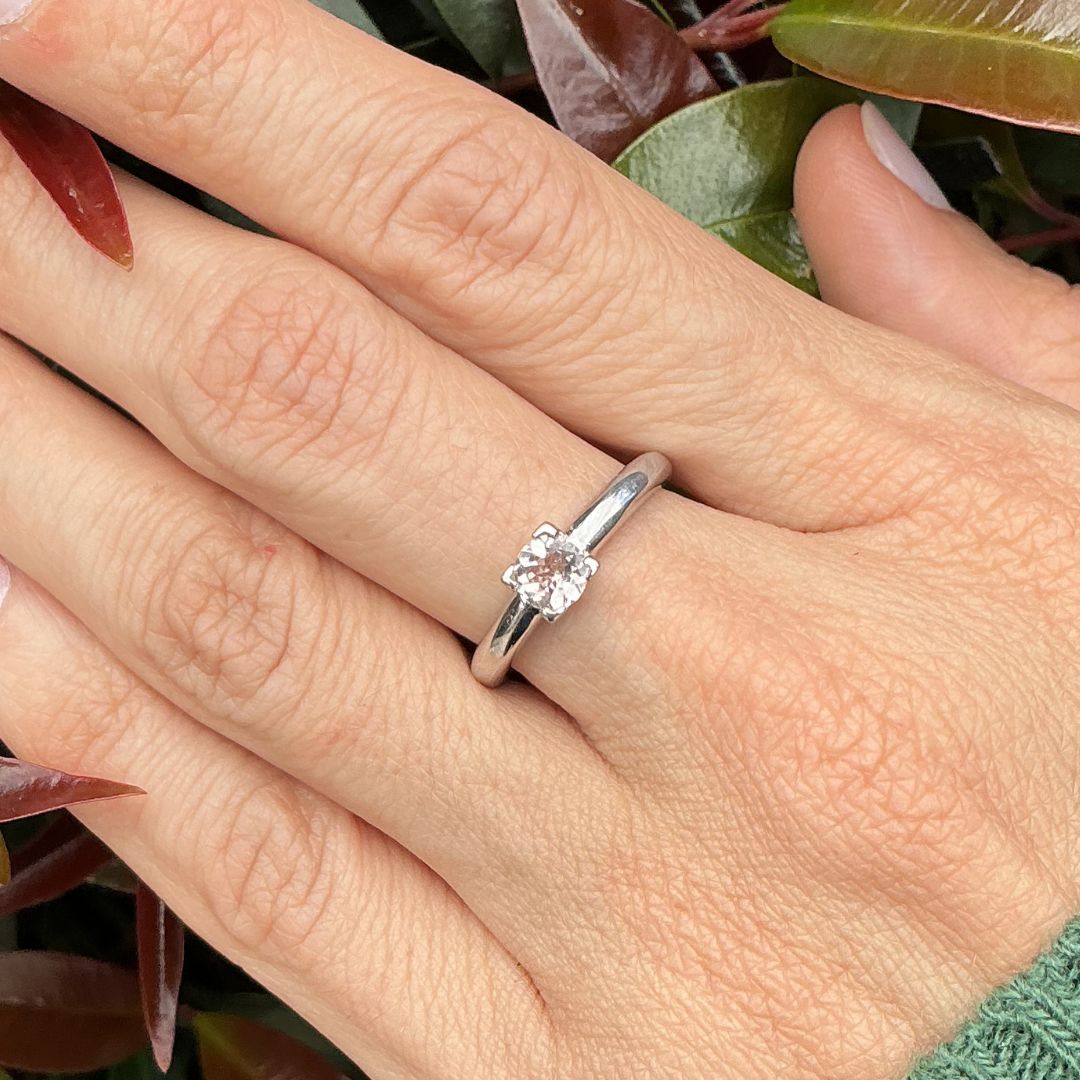 Morganita de 0,31 ct en Plata Rodinada