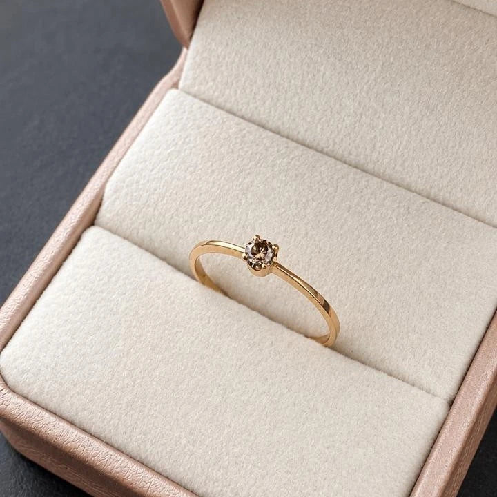 Diamante Natural Champagne en Oro 18K