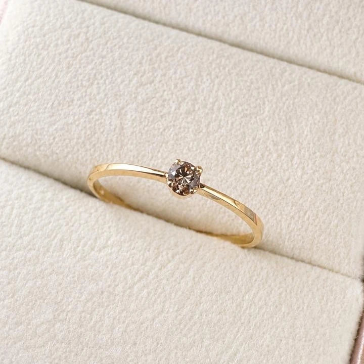 Diamante Natural Champagne en Oro 18K