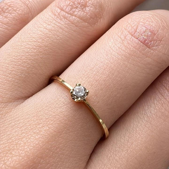 Diamante Natural Champagne en Oro 18K