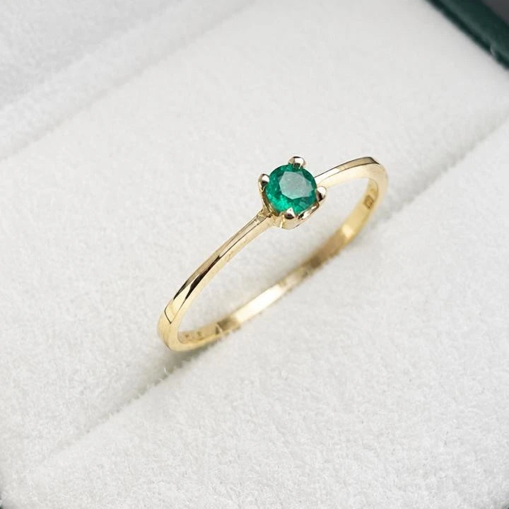 Esmeralda Natural 2.7mm en Oro 18K
