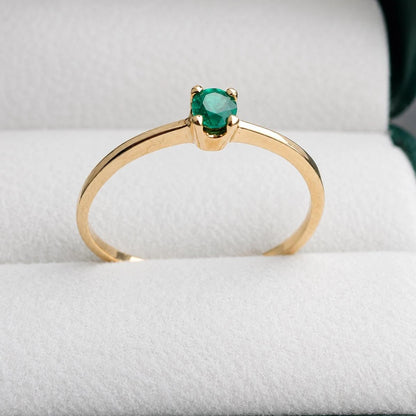 Esmeralda Natural 2.7mm en Oro 18K